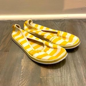 Rocket dog yellow and white stripped shoes